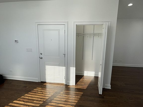 4th image of 1718 N Richmond St Unit 3