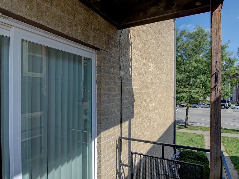 2114 Swift Ave #10 — Photo 11