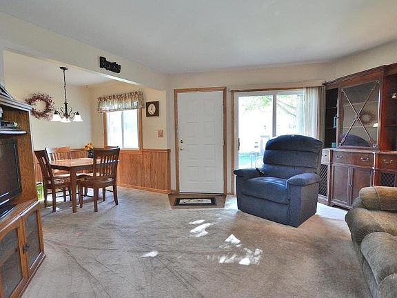 3rd image of W169N11478 Biscayne Dr