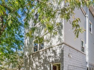 1640 W Diversey Pkwy APT 3, Chicago, IL 60614