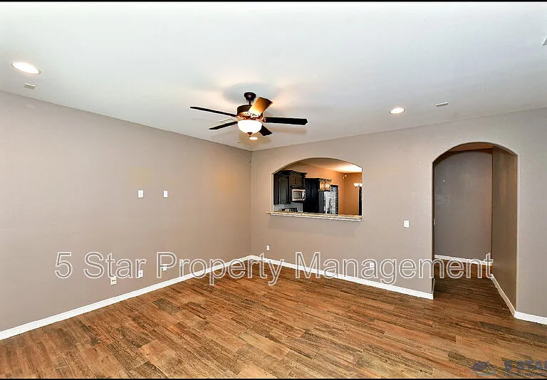 3741 Loma Adriana Dr — Photo 7