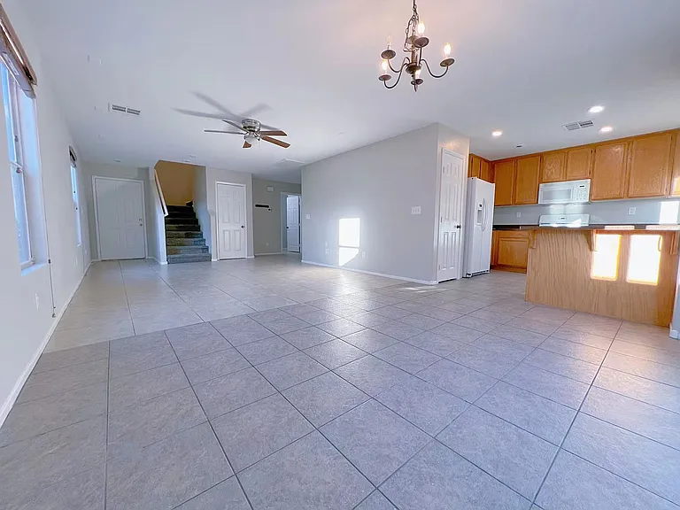 15 Harbor Pines Ct — Photo 3