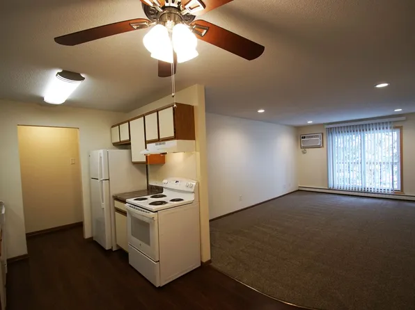 Park Place Apartments(301) in Burnsville, 301 Burnsville Pkwy E #330, Burnsville, MN 55337