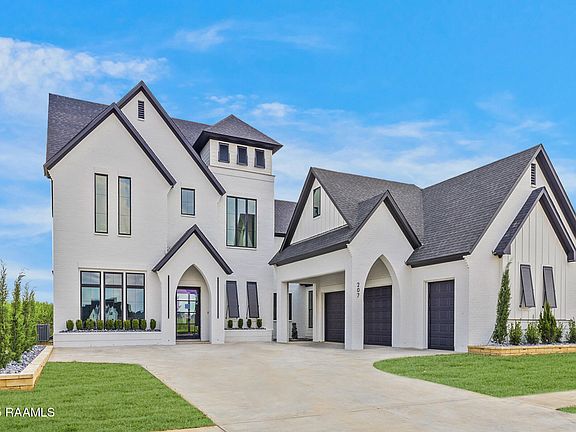 2nd image of 207 Sabal Bend Dr