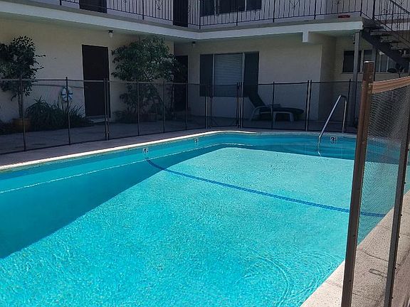 5th image of 2704 4th St Unit 10