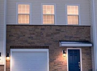8328 Alexander Ct, Breinigsville, PA 18031