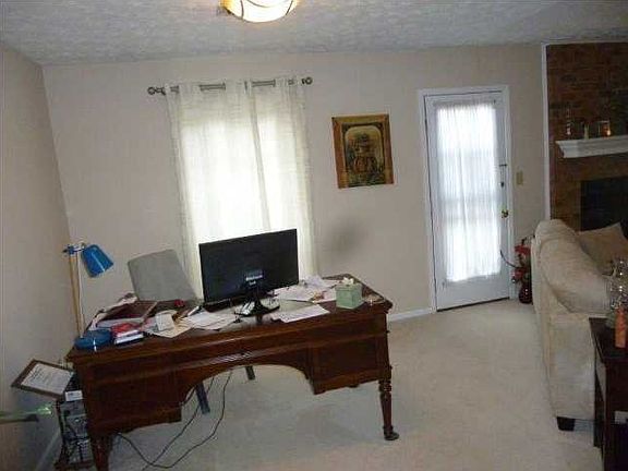 4th image of 307 Ware Hill Ct