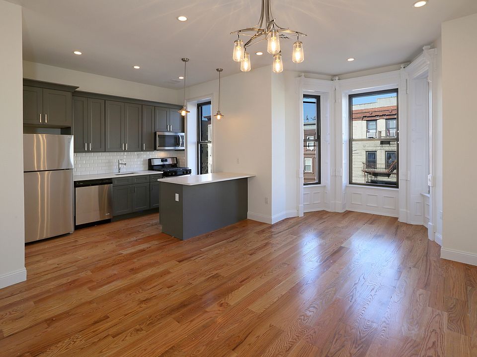1st image of 22 Macdonough St APT 3