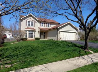 916 Rocky Valley Way, Carol Stream, IL 60188