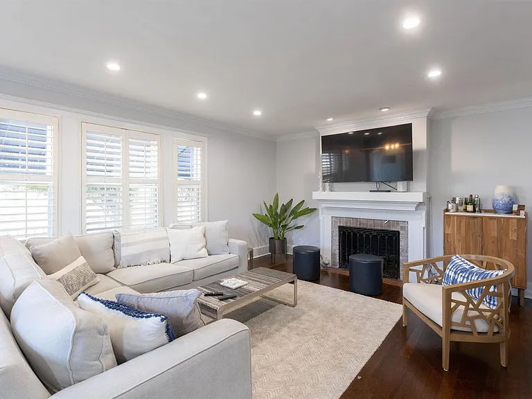 8310 Ventnor Ave — Photo 8