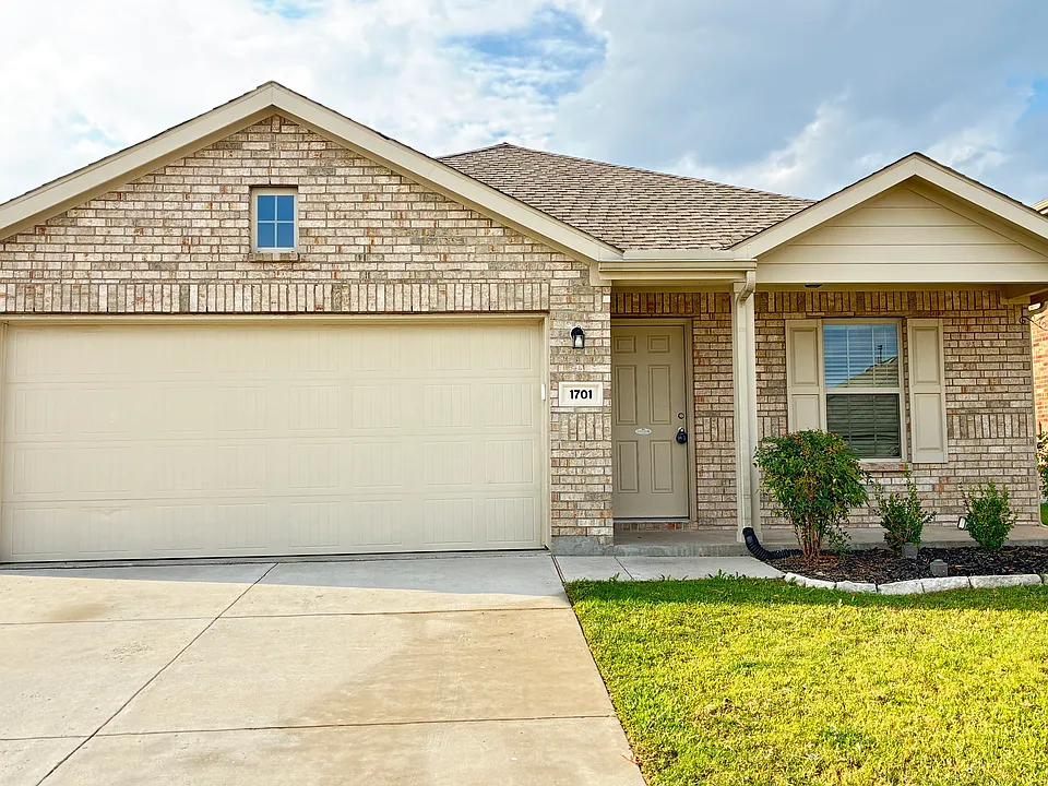 1701 Westfall Dr