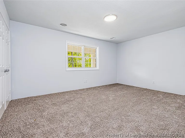 2326 Barrington Cir — Photo 22