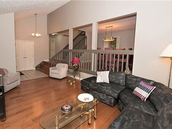 3rd image of 113 Northwood Dr