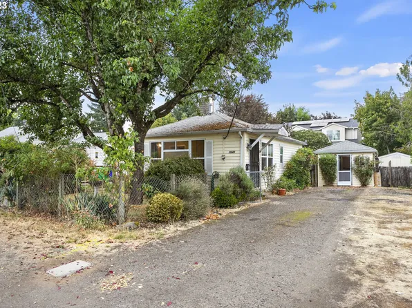 7645 SE Henderson St, Portland, OR 97206