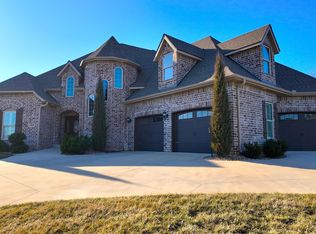 3132 Sunset Dr E, Joplin, MO 64804