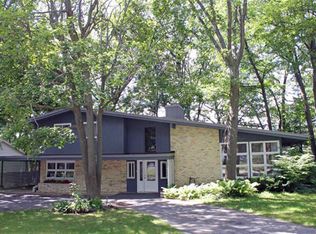 567 Bloomfield Rd, Traverse City, MI 49686