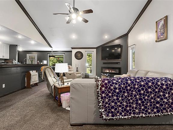 5th image of 8010 Rock Creek Dr