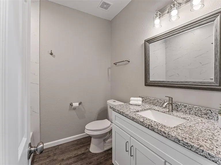 5214 Jezebel St #B — Photo 23