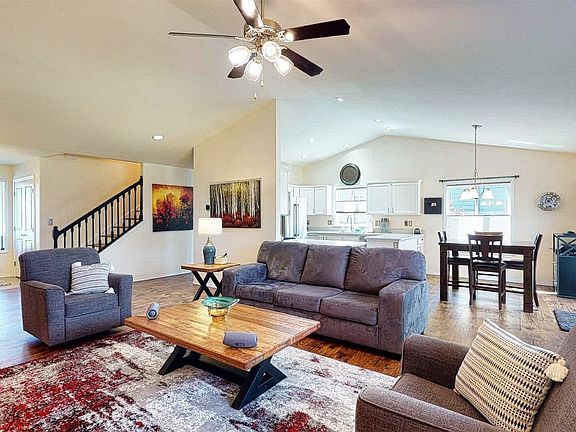 3rd image of 28500 72nd Drive NW