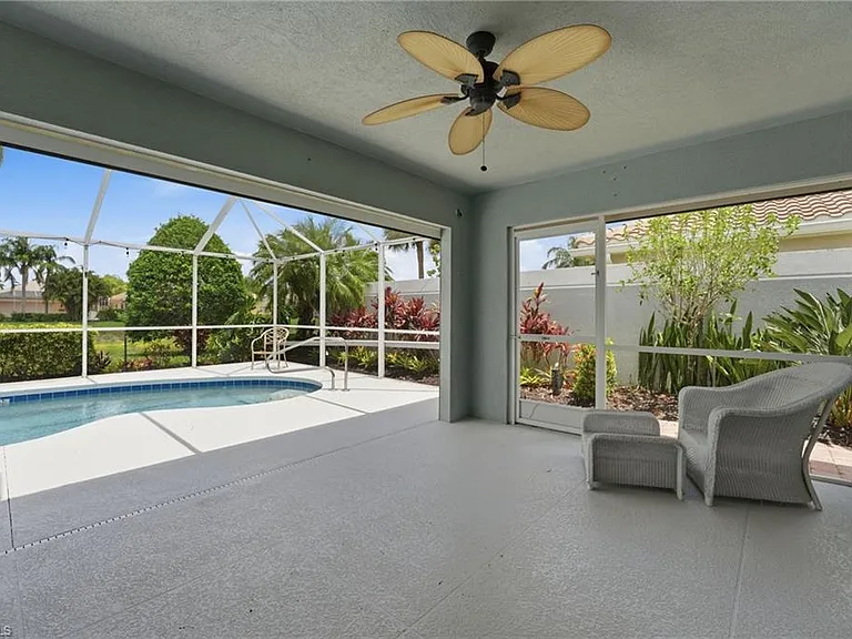 28207 Islet Trl — Photo 24