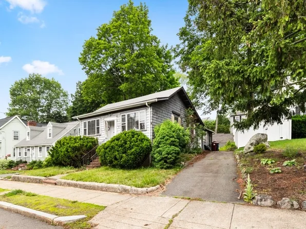 140 Howard St, Melrose, MA 02176