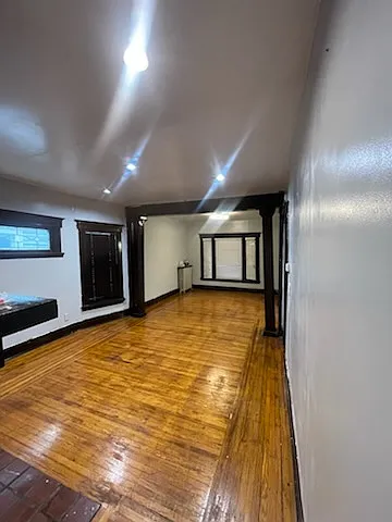 Living room with fire place TV are allowed for mounting - 1706 S Park Ave #1