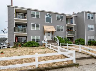 402 Beachway Ave, Keansburg, NJ 07734