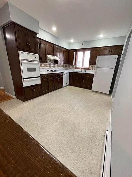 1st image of 35 Farnum Blvd