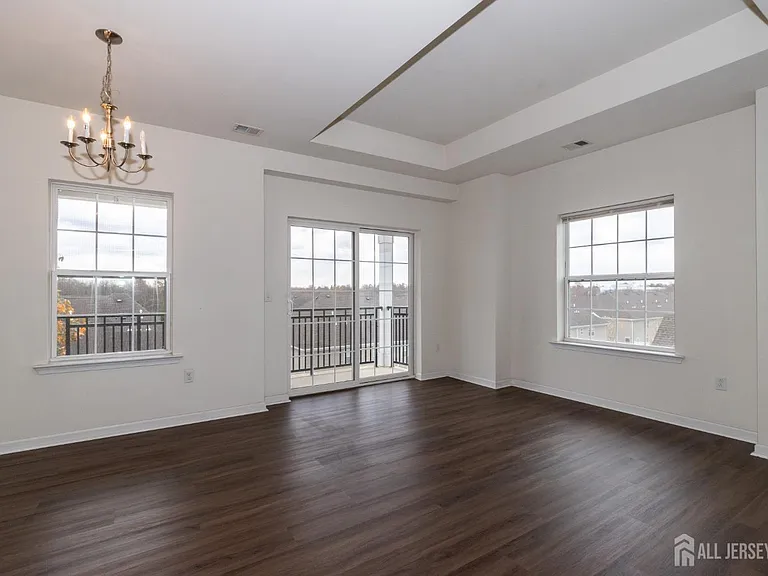 541 E Celebration Way — Photo 14