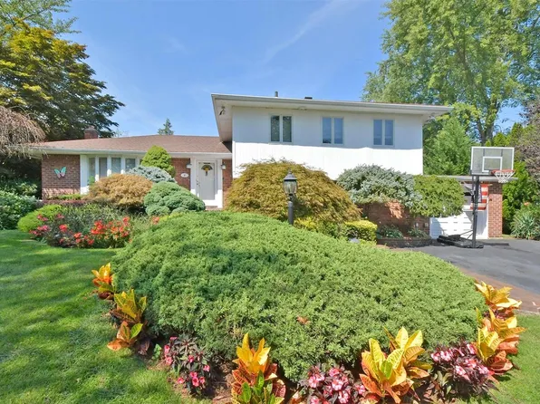 9 Dunford Street, Melville, NY 11747
