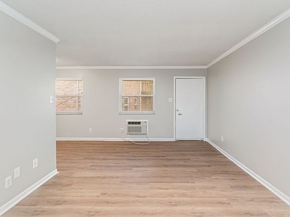4th image of 2720 Holbrook Dr NE #H