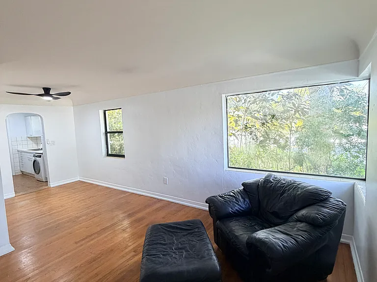 1130 N Federal Hwy #1 — Photo 6
