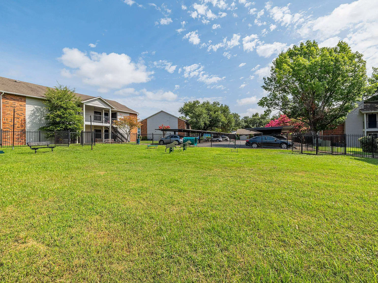 Reserve Apartments — Photo 3