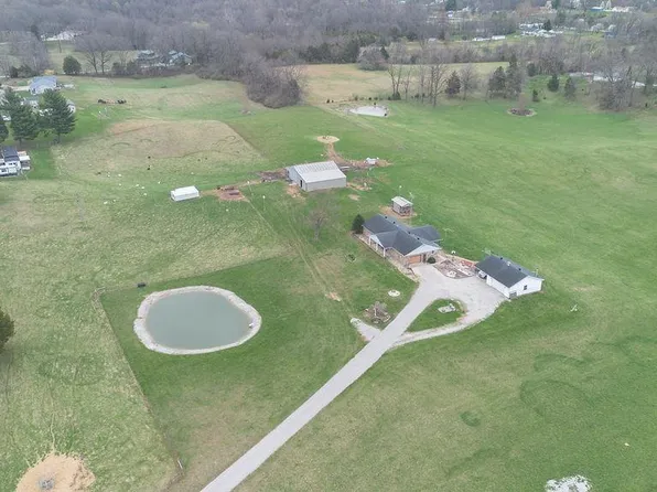 2978 Rager Rd, Mitchell, IN 47446