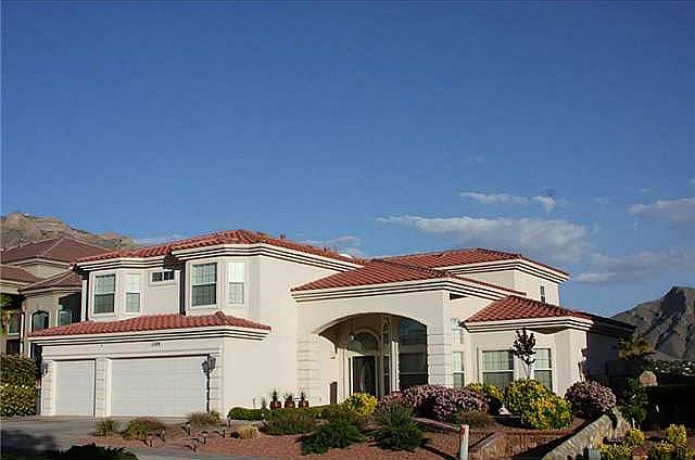 1st image of 1104 Calle Parque Dr