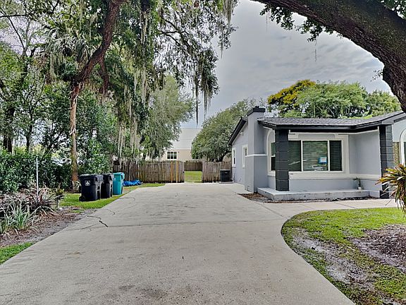 2nd image of 270 W Pineloch Ave #A