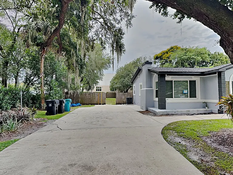 270 W Pineloch Ave #A — Photo 2