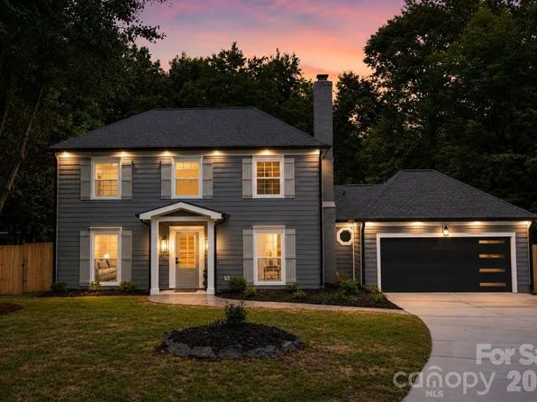 400 Hickok Ct, Charlotte, NC 28270