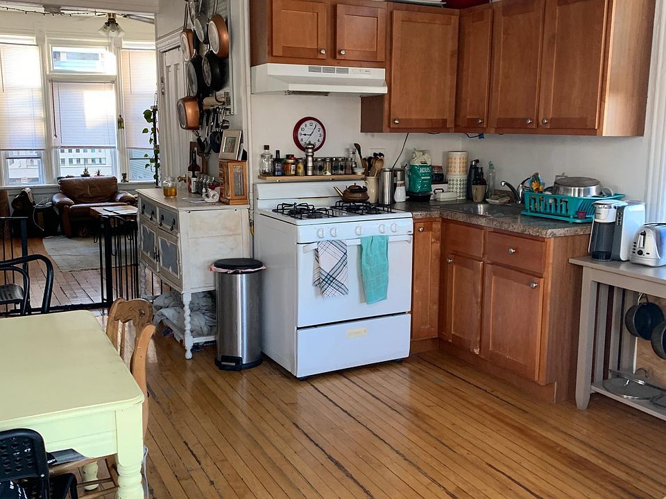 1st image of 1331 W Barry Ave #2