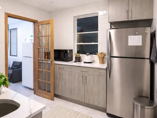 (undisclosed Address), Hollis, NY 11423