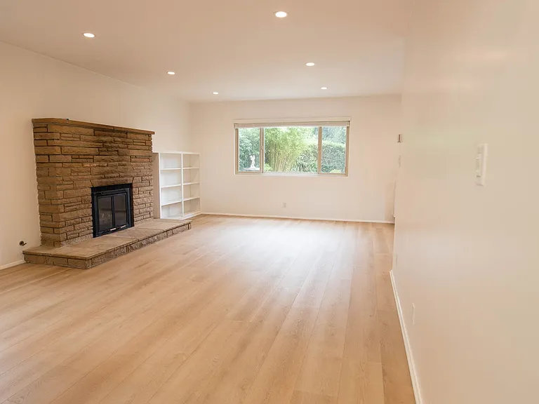 2604 Foothill Rd — Photo 19