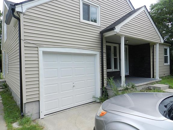 Garage front and side view