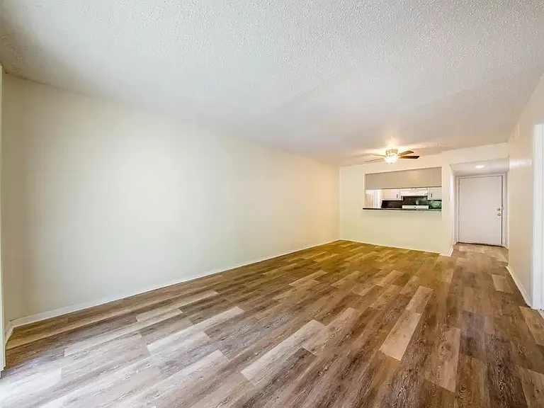 1403 Jackson Keller Rd — Photo 11