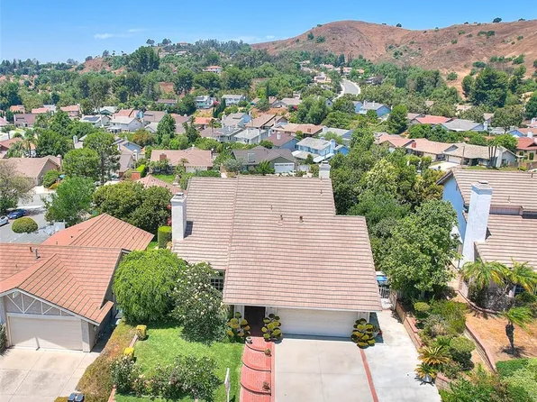 33 Mill Valley Rd, Pomona, CA 91766