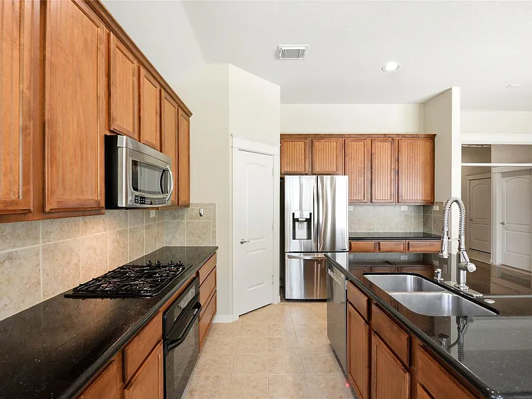 13614 Indigo Spires Dr — Photo 7