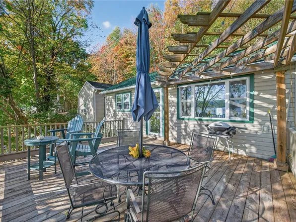 4881 Oak Rd, Dundee, NY 14837