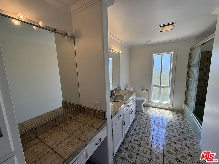 4613 Reforma Rd — Photo 45