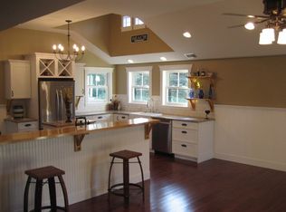 7822 Lakewood Dr, Coloma, MI 49038