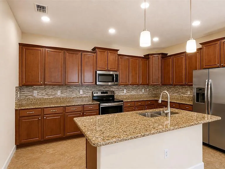 5230 Cortland Dr — Photo 9