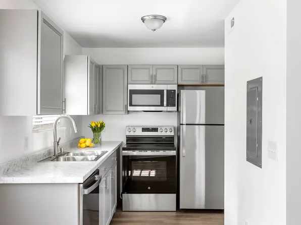 415 Parkdale Dr APT 12C, Charleston, SC 29414